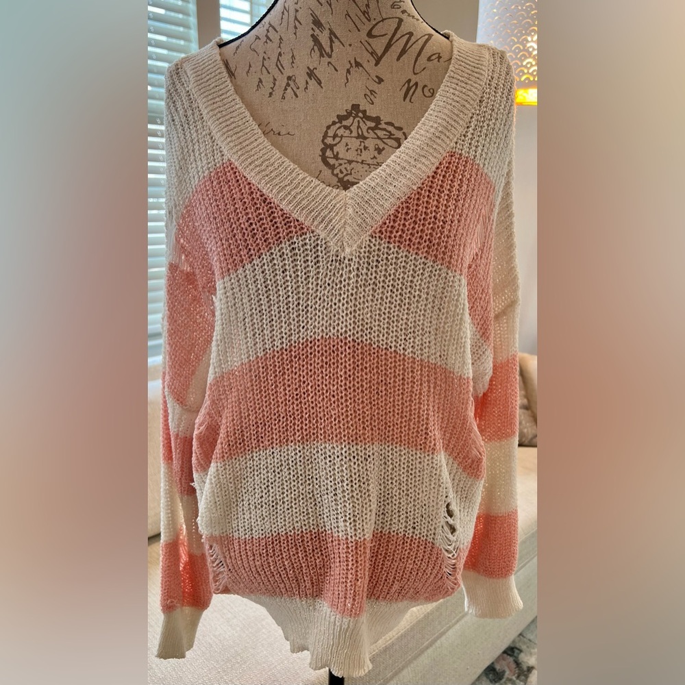 POL Distressed Striped V Neck Salmon Pink and Cream Sweater Large